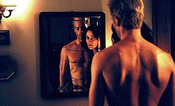 Обратный ход: Фильмы с реверсивным повествованием