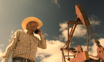 Сериал «Лэндмен»: Неровная драма, но внезапно огненная комедия