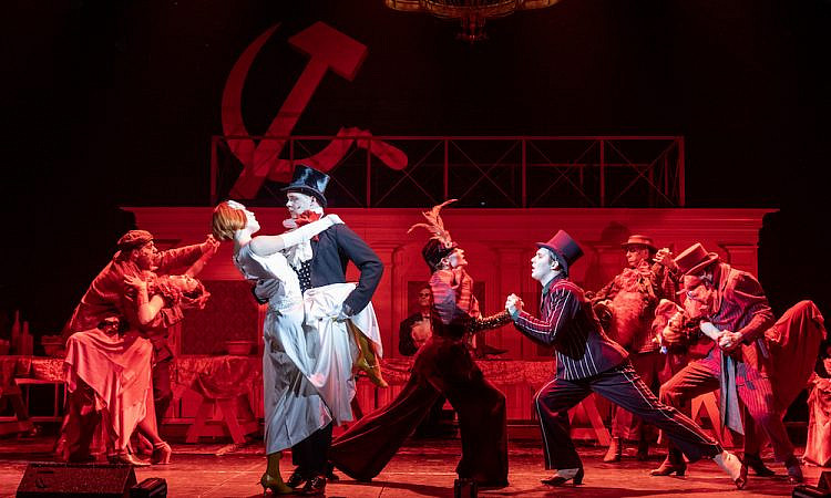 «Щастье!»: Музыкальное драмеди Аллы Сигаловой