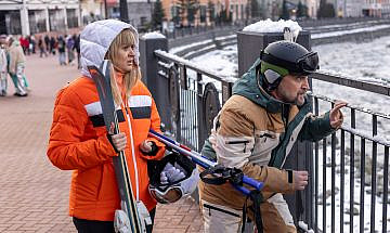 «Совсем ошалели»: Романтика, приключения и семейные тайны