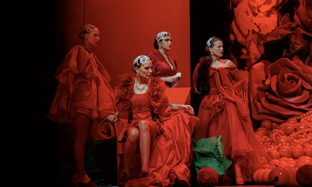 8 разгневанных женщин