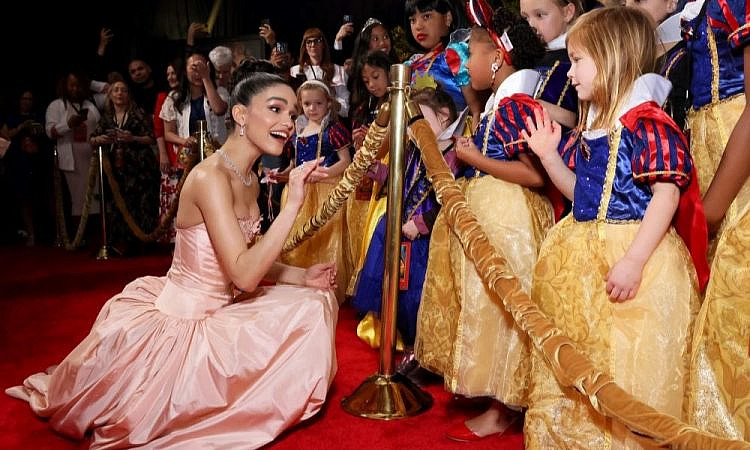 От «Барби» до «Белоснежки»: Как метод-дрессинг стал трендом киноиндустрии