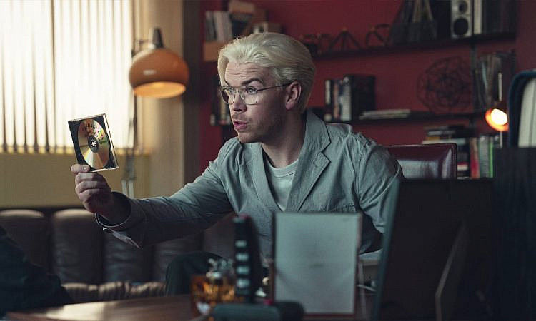 «Черное зеркало» теперь полно оптимизма и повторяет за «Елками»