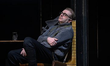 «Двадцать дней без войны»: Великая боль и великое утешение