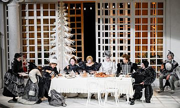 Мать и мать: «Васса» в Театре наций