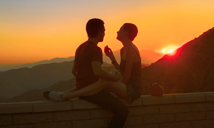 «Джун и Джон»: Криминальные любовники против рутины