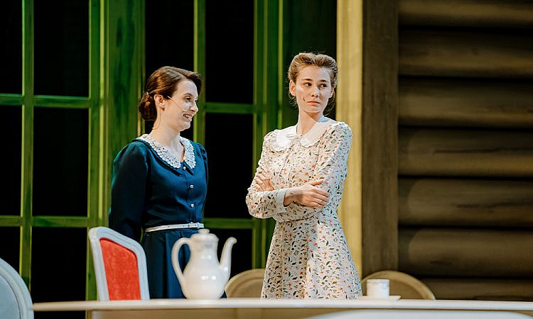 Спектакли июня и июля, которые нельзя пропустить