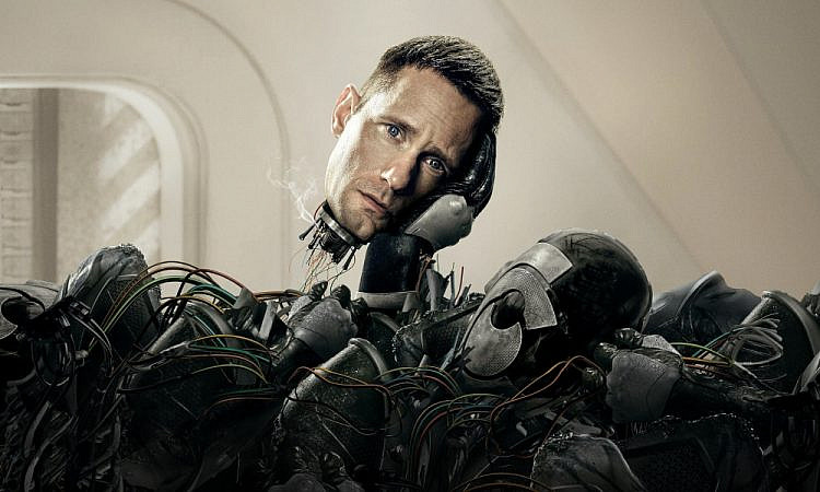 «Киллербот»: Андроид-киноман рефлексирует о жизни