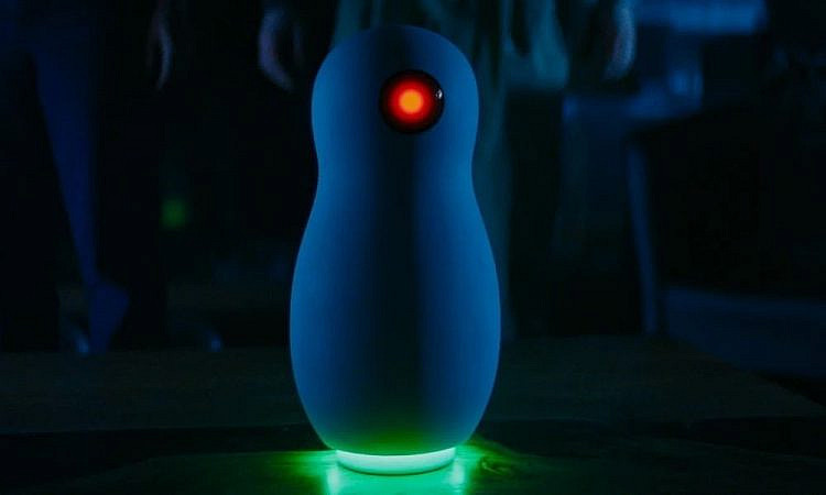 Правда или действие: Рецензия на технотриллер «Голосовой помощник»