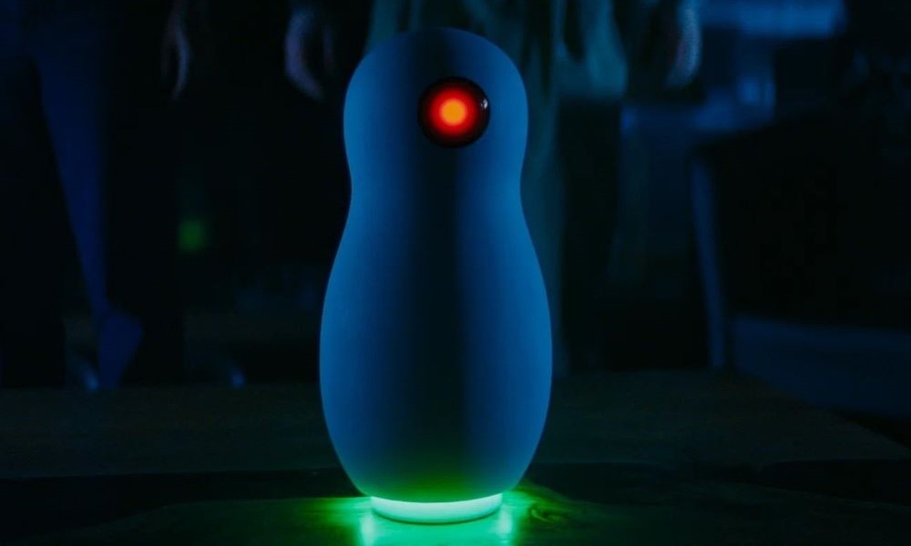 Правда или действие: Рецензия на технотриллер «Голосовой помощник»