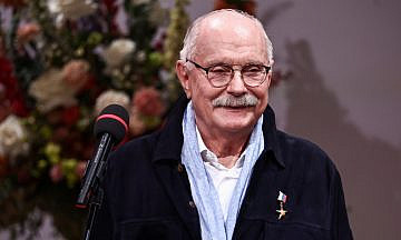 Госдума наградила Никиту Михалкова медалью за вклад в развитие культуры