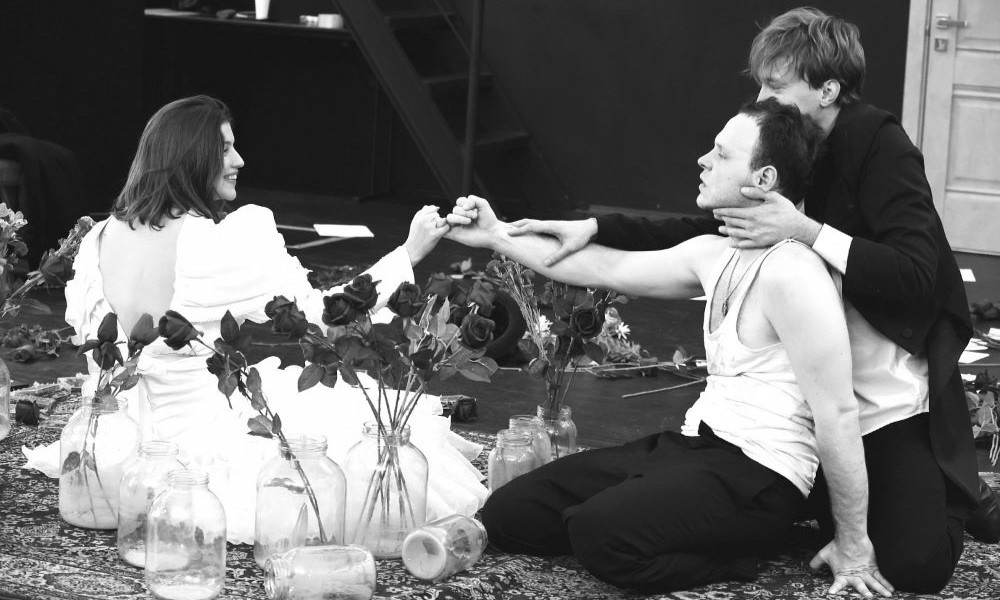 В МХТ имени Чехова нагрянут «Идиоты»