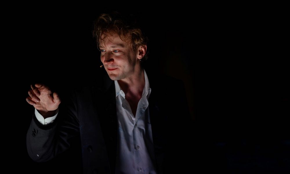 «Идиоты»: Нереальность реального в МХТ имени Чехова