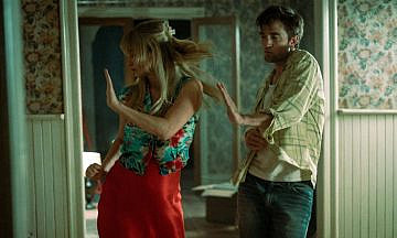 Сцены из декретной жизни: Рецензия на хит Канн «Умри, моя любовь»