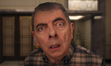 «Человек против малыша»: Ползком от Роуэна Эткинсона