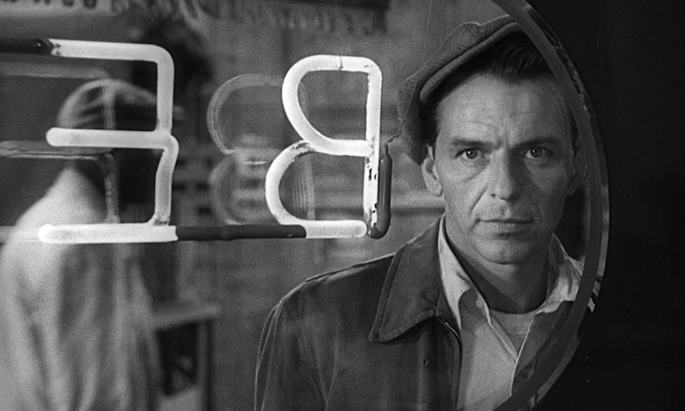 «Человек с золотой рукой»