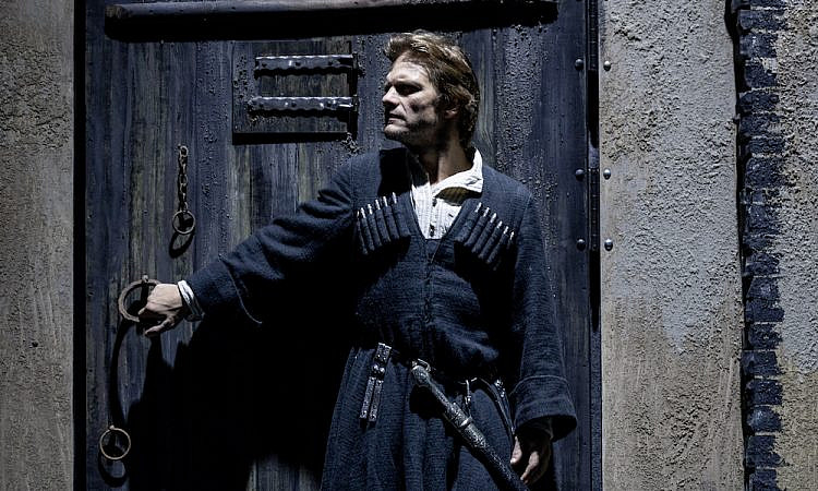 Папаха вместо короны: Кавказский «Макбет» Андрея Кончаловского