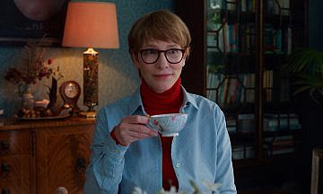 «Отец мать сестра брат»: Семейное чаепитие с Джимом Джармушем