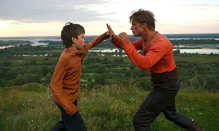 «Волчок»: Лубочный истерн о боях кулачных да дружбе мужской