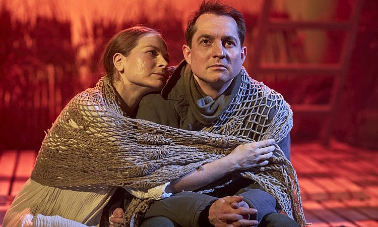 «Одна абсолютно счастливая деревня» в «Мастерской «12»: Час терпеть, а век жить