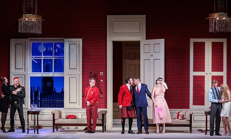 «ТОТ самый №13»: Британский политик, его любовница, труп и все-все-все