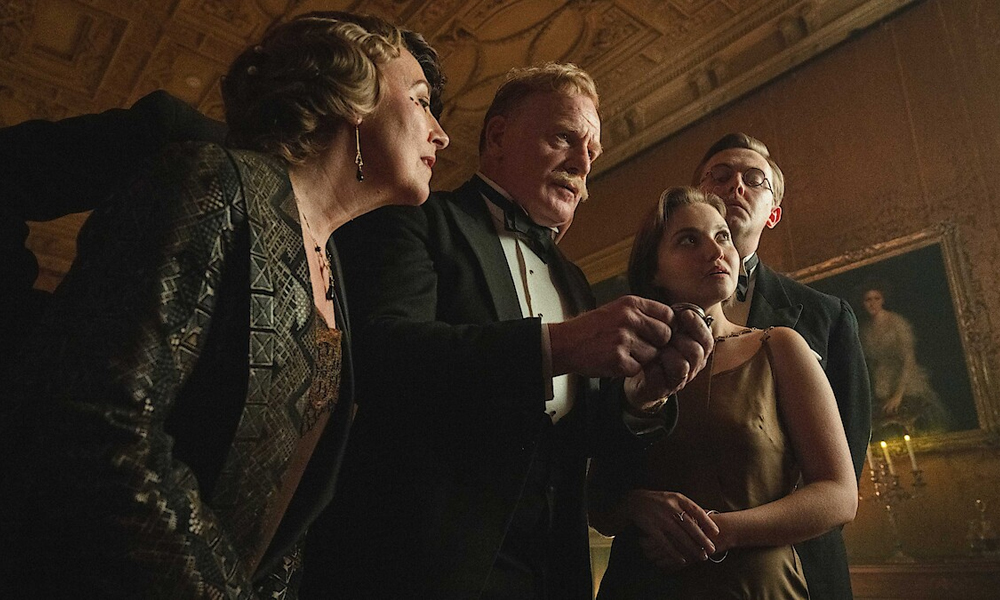 Сериал «Тайна семи циферблатов»