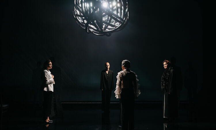 «Горький. Любовь»: Светит, да не греет