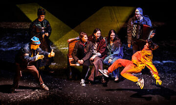 «Утренний предшественник»: Русский народный рейв в БДТ