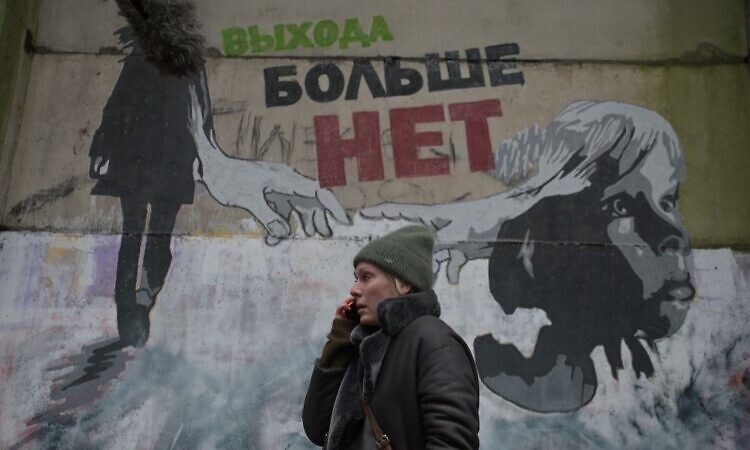 Да будет свет: Рецензия на сериал «Выход»