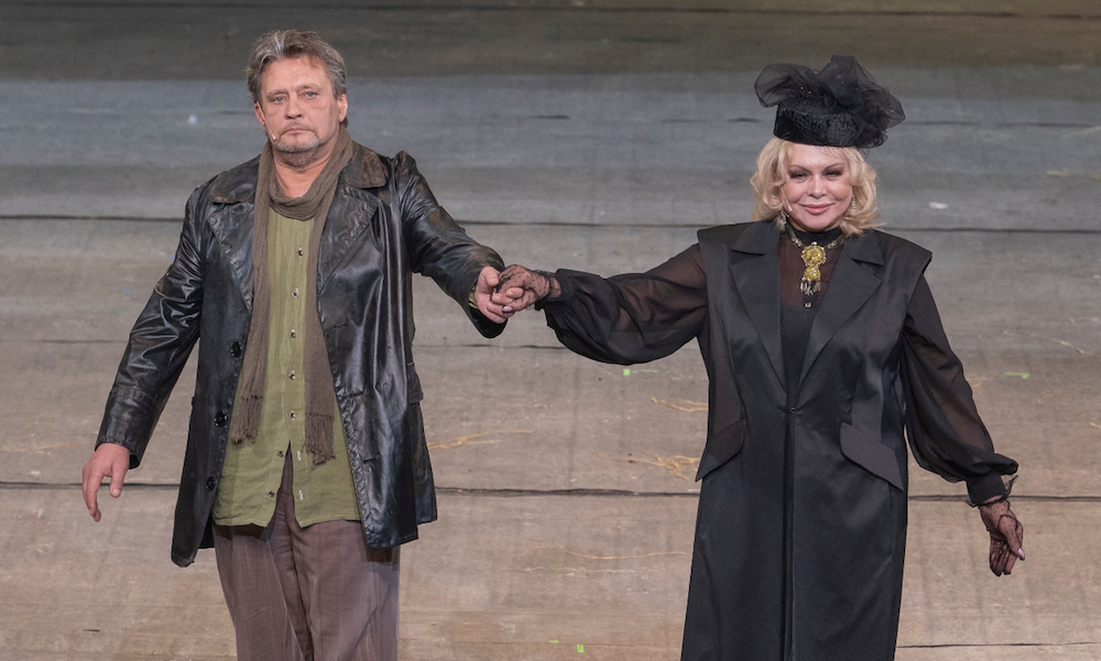 Спектакли апреля и мая, которые нельзя пропускать