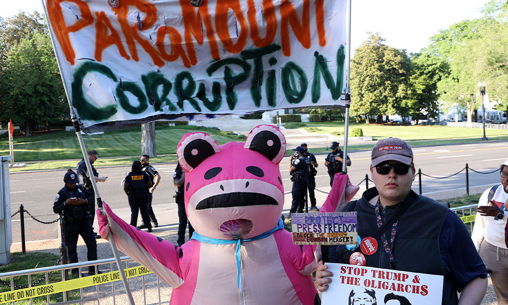 Warner Bros. и Paramount