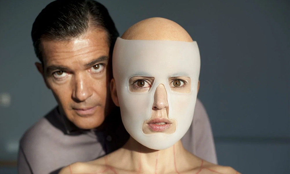 Подмена личности, смерть от огня и зомби-апокалипсис: Чем опасна пластическая хирургия