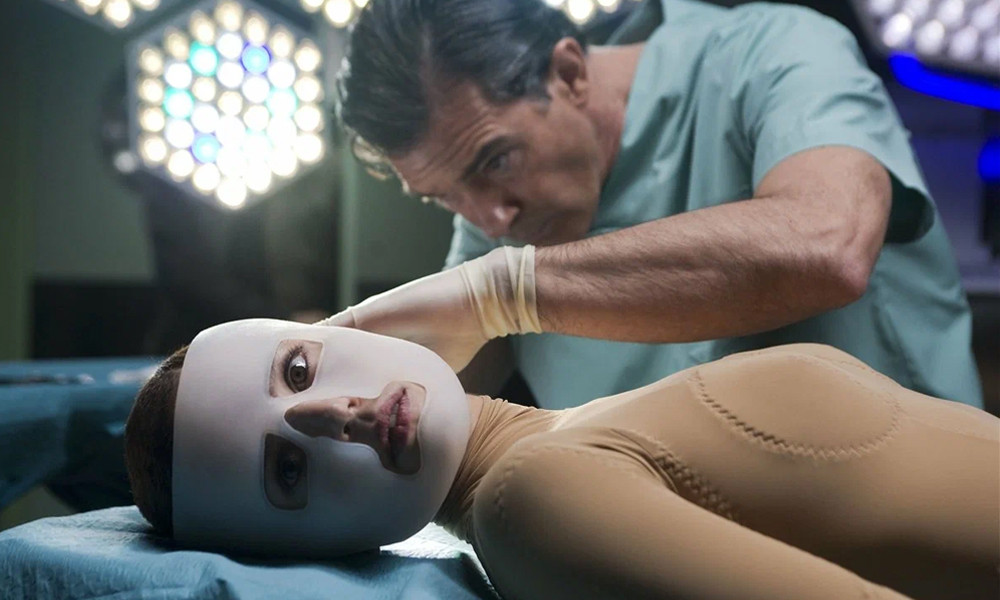 «Кожа, в которой я живу» (2011)